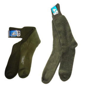 Grüne Plüschsocken von Nordpol wadenlang oder knilang für optimalen Komfort und Wärme für Daheim